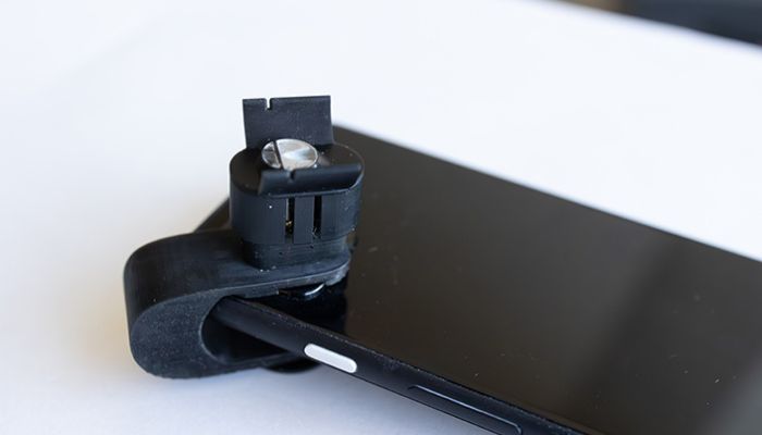 قطعه‌ای پرینت سه بعدی که گوشی‌های هوشمند را به فشارسنج تبدیل می‌کند